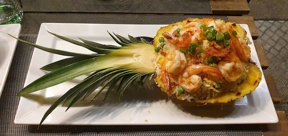 Riz Sauté Façon Thaï Ananas Et Crevettes Au Lait de Coco